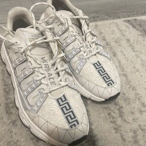 Men’s Versace sneakers